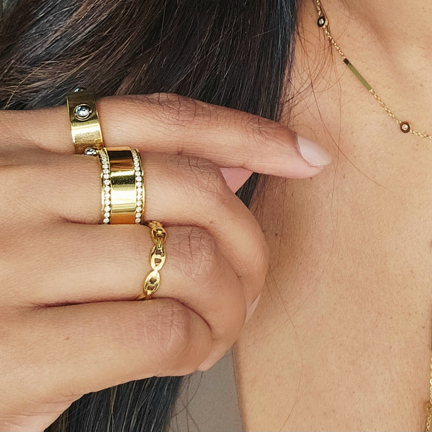 LILY RING IN GOLD ELEGANT EVERYDAY JEWELRY