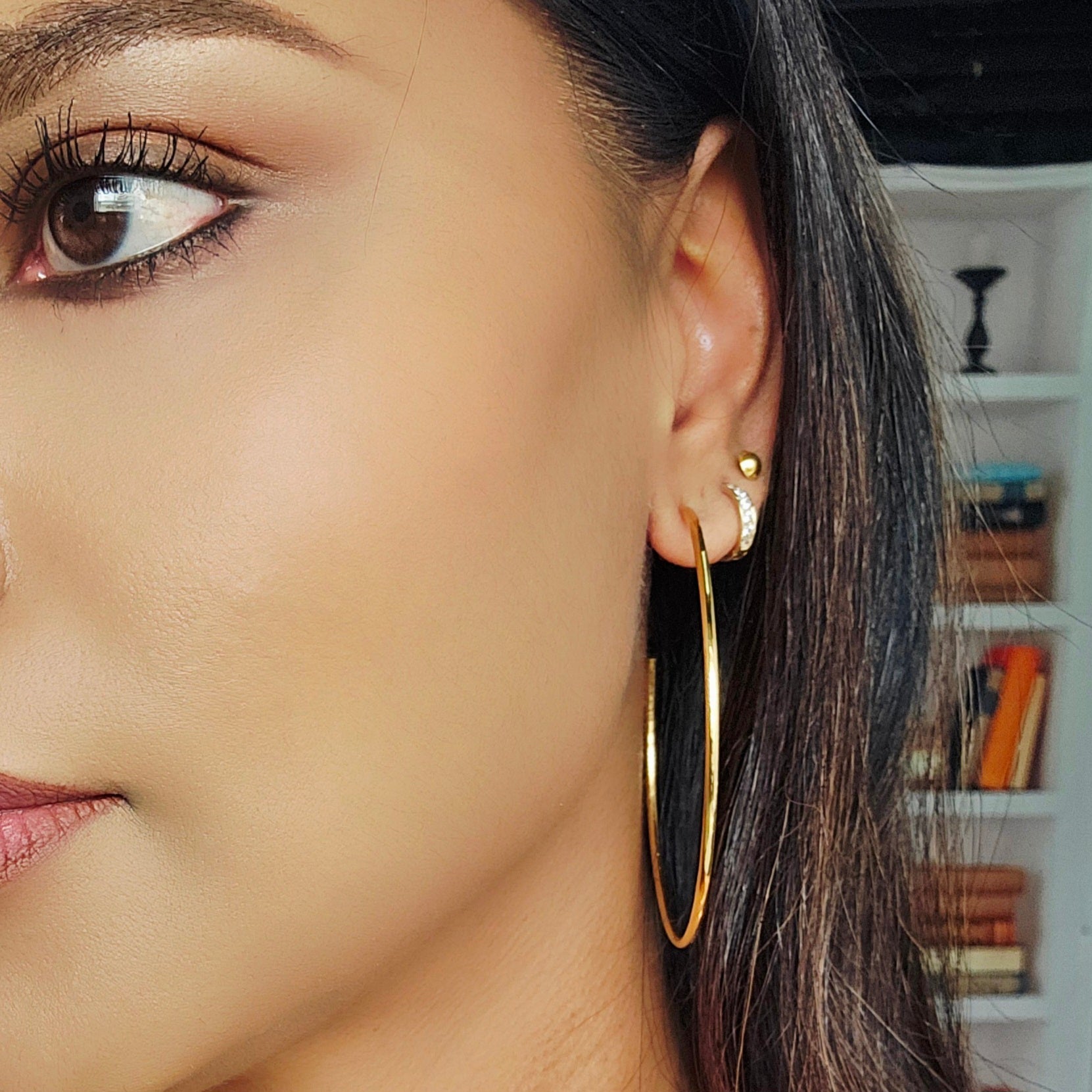 RHEA THIN GOLD HOOP