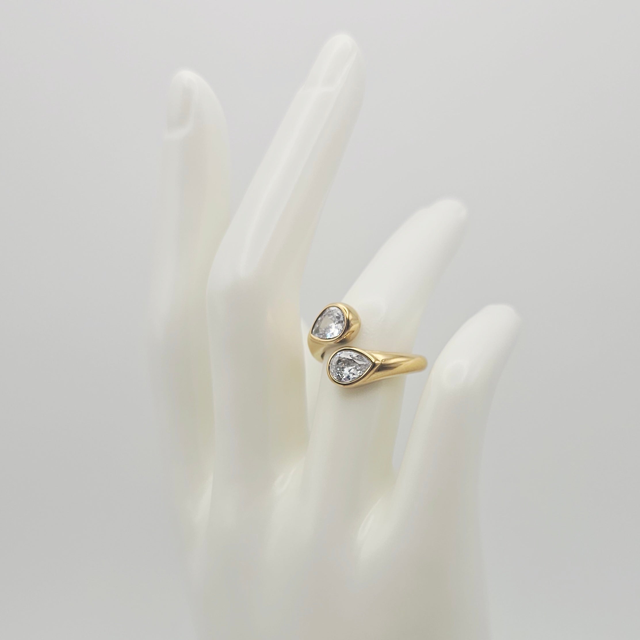 HARPER DELICATE GOLD RING WATER RESISTANT
