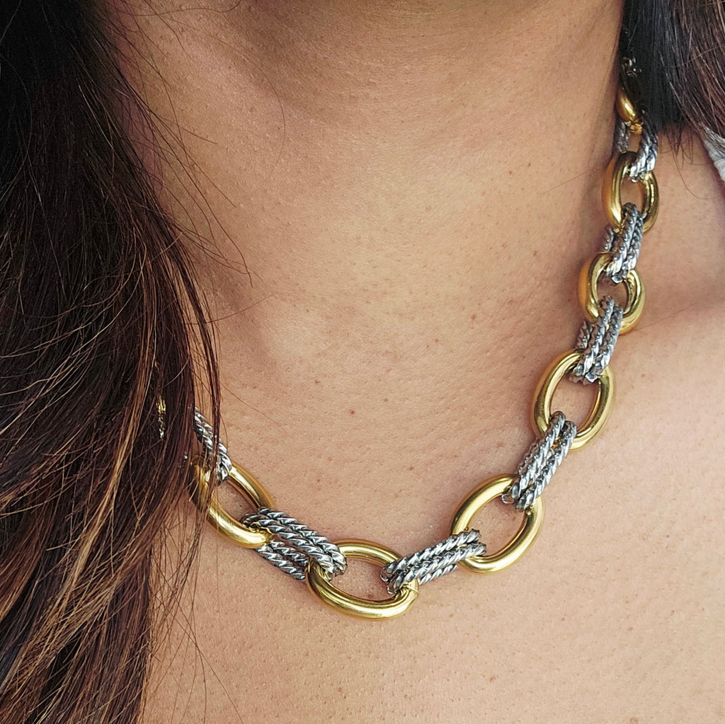 MARGO STATEMENT TWO TONED NECKLACE