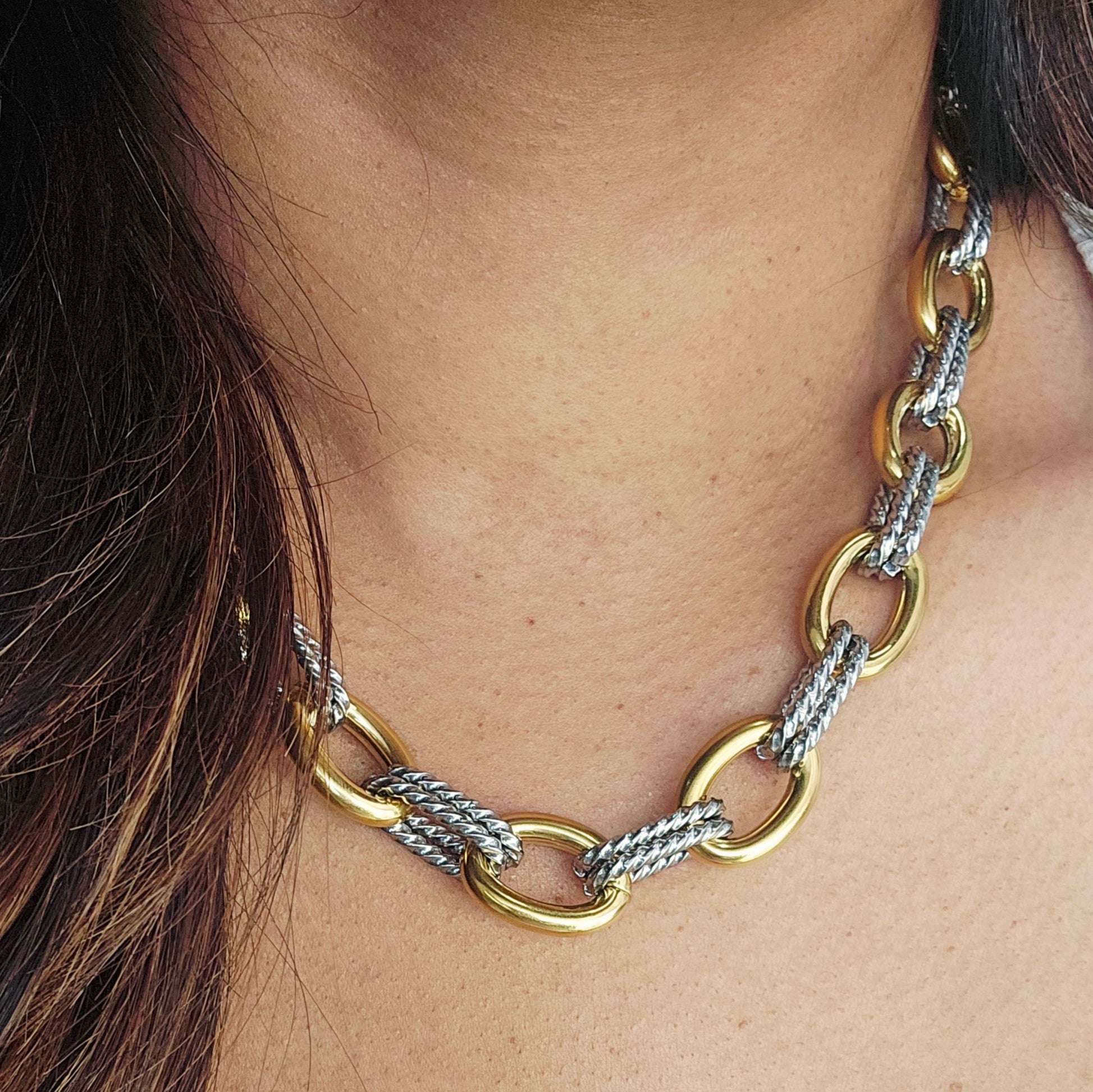 MARGO STATEMENT TWO TONED NECKLACE