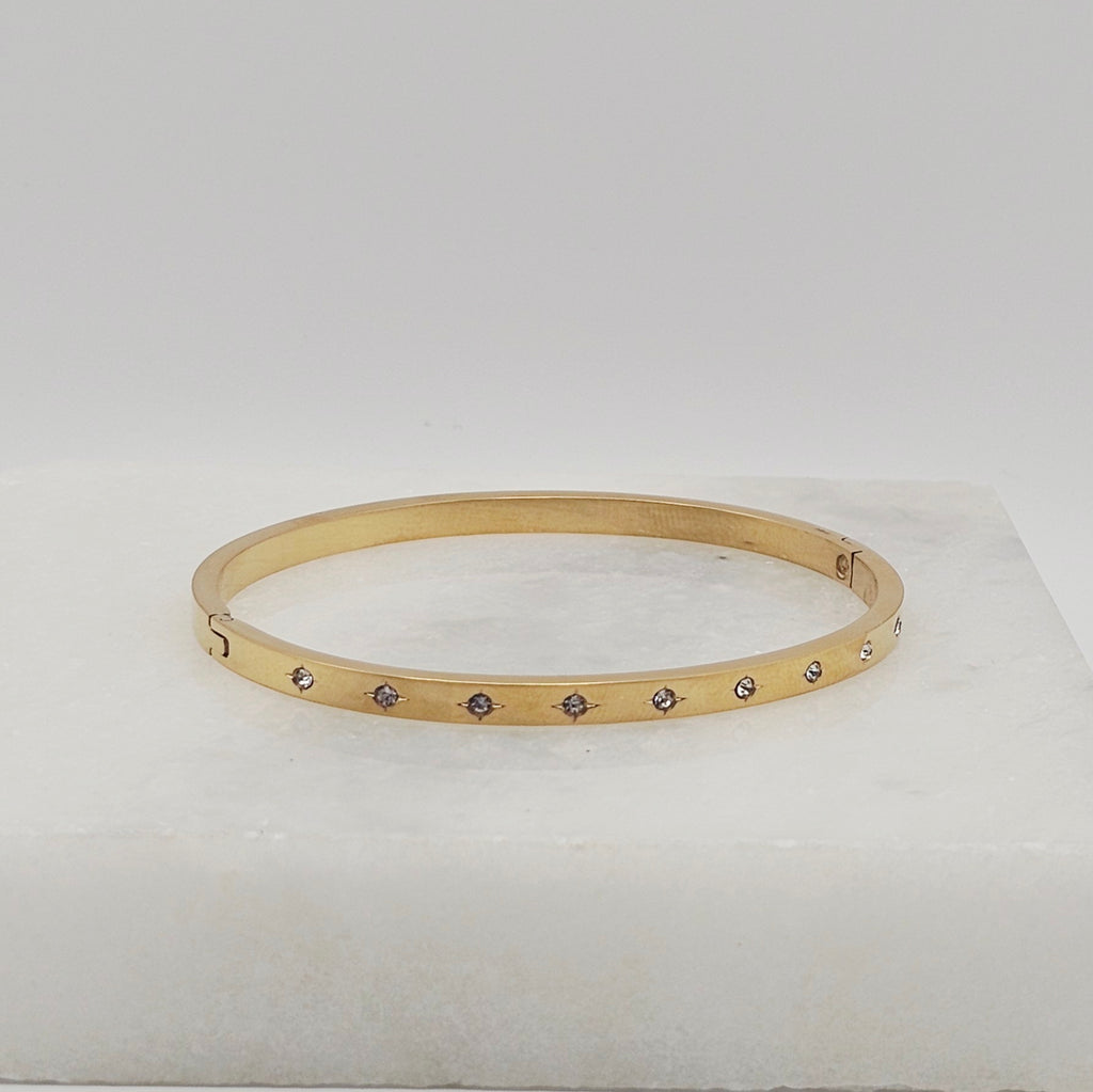 LUCY ELEGANT GOLD BRACELET STACKABLE