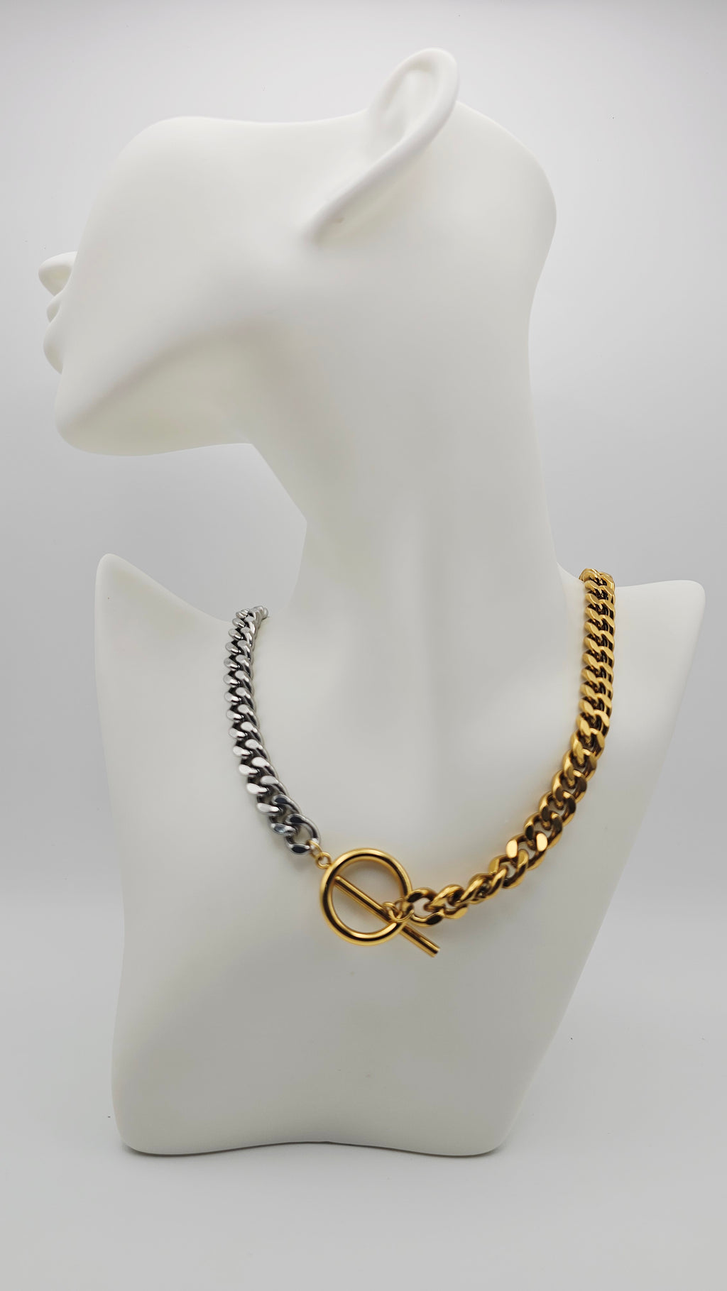 REAGAN CHAINLINK NECKLACE