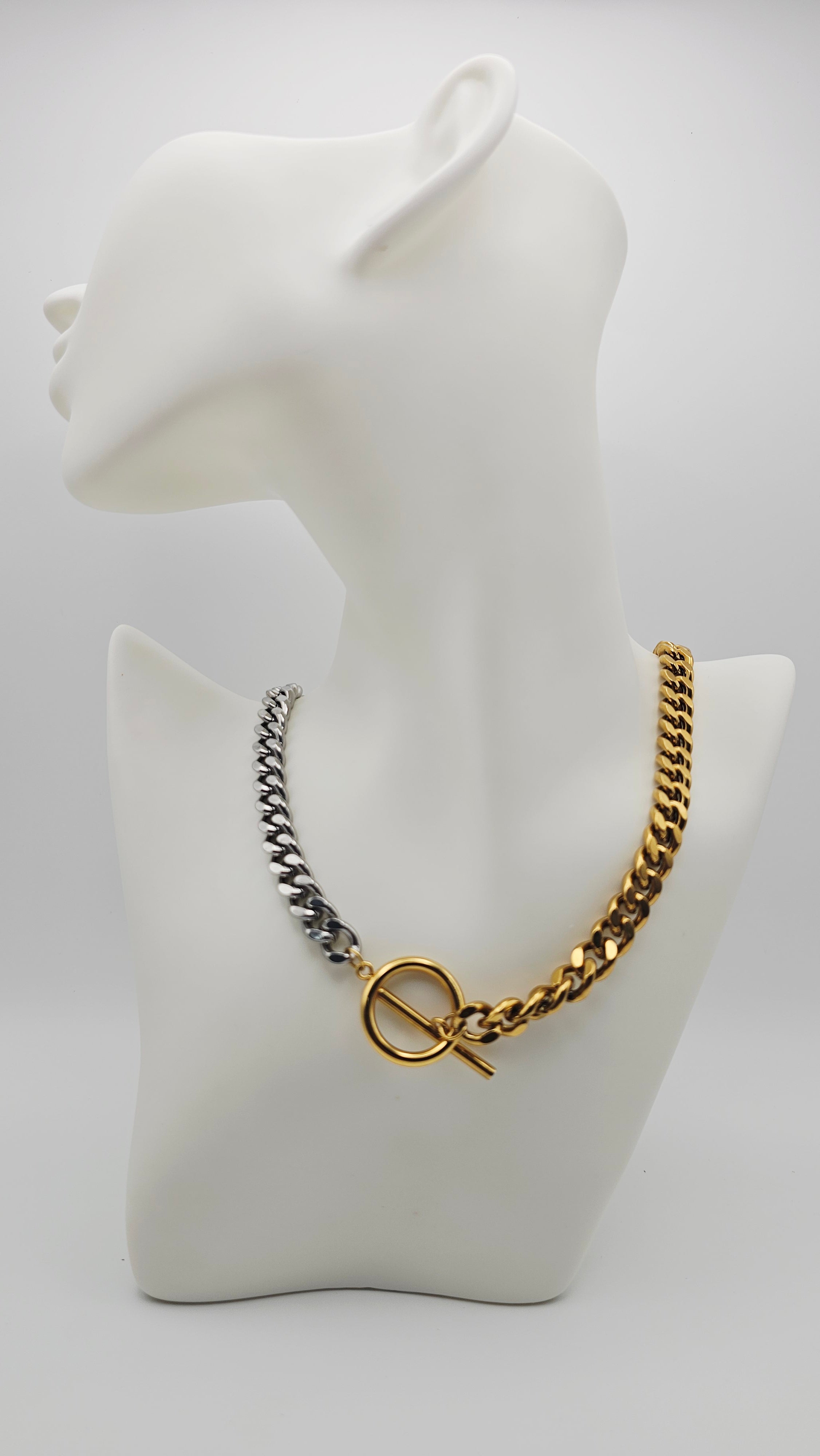 REAGAN CHAINLINK NECKLACE
