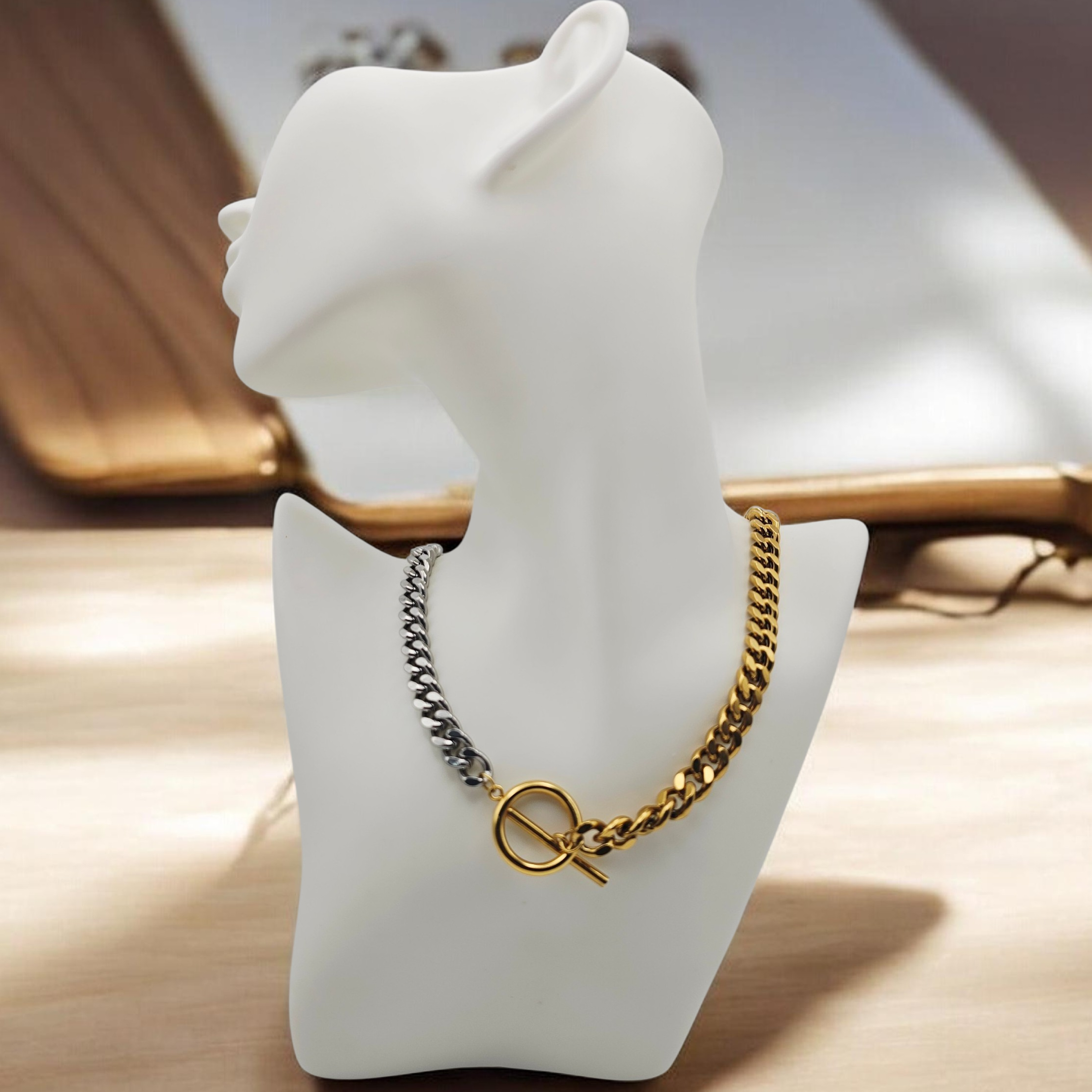 REAGAN CHAINLINK NECKLACE