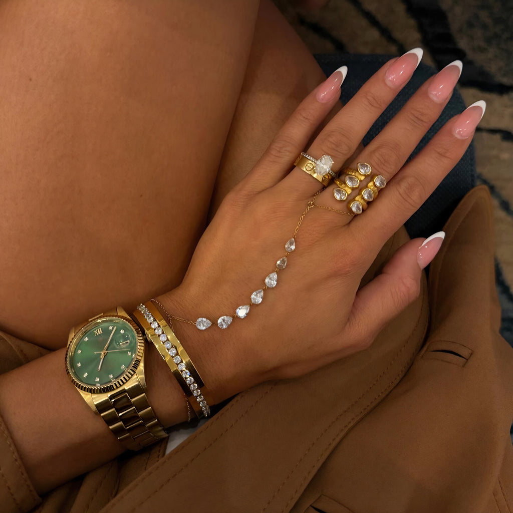 DIAMOND HAND CHAIN GOLD WATER RESISTANT