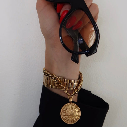 BOLD MEREDITH STATEMENT BRACELET IN GOLD