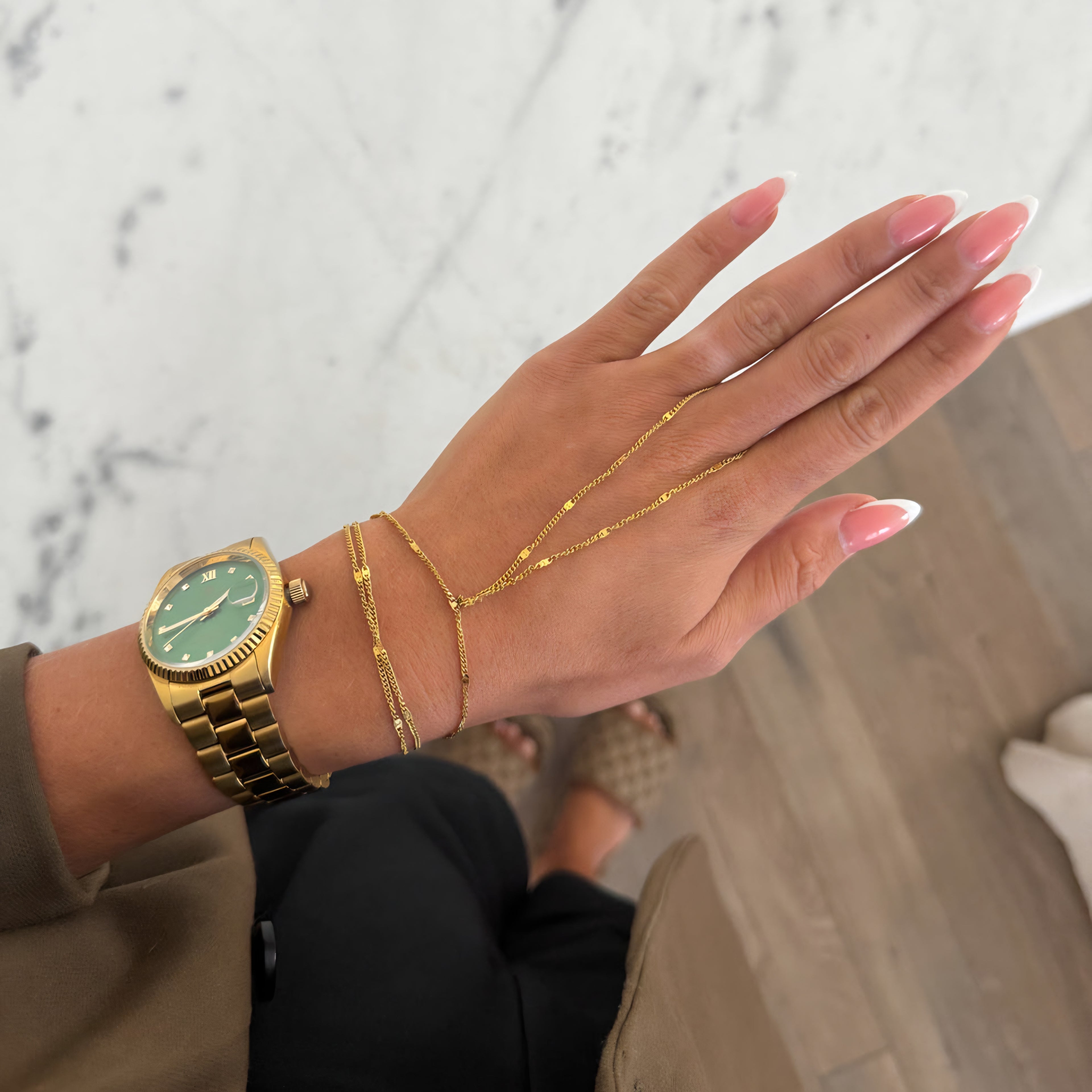 DAZZLE HAND CHAIN WATER RESISTANT