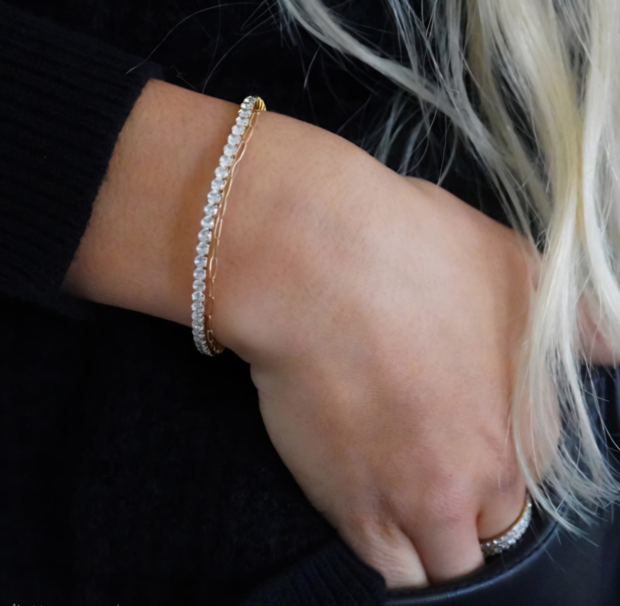 STRETCHY TENNIS BRACELET WATER RESISTANT
