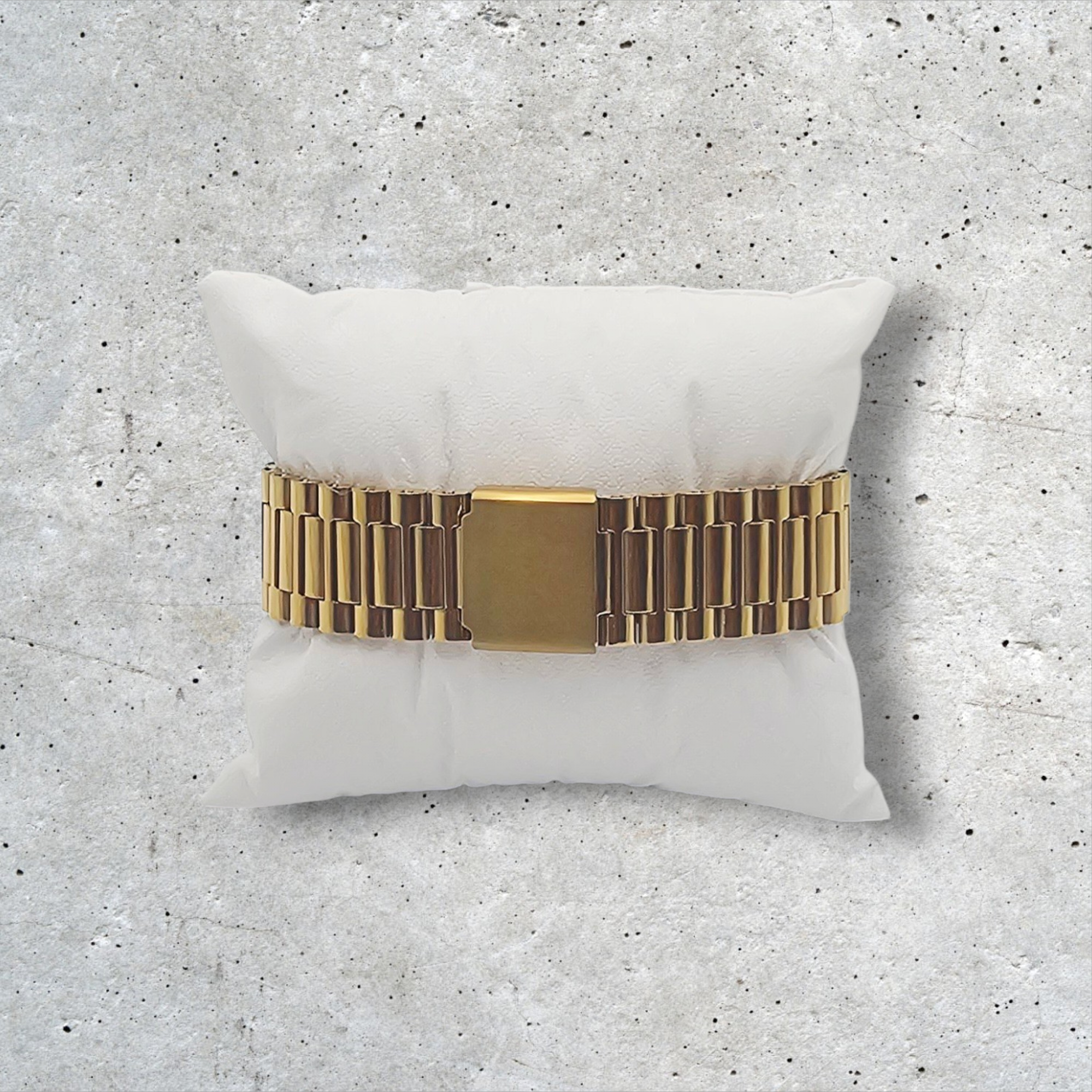 THICK GOLD WATCH BAND BRACELET WATER RESISTANT