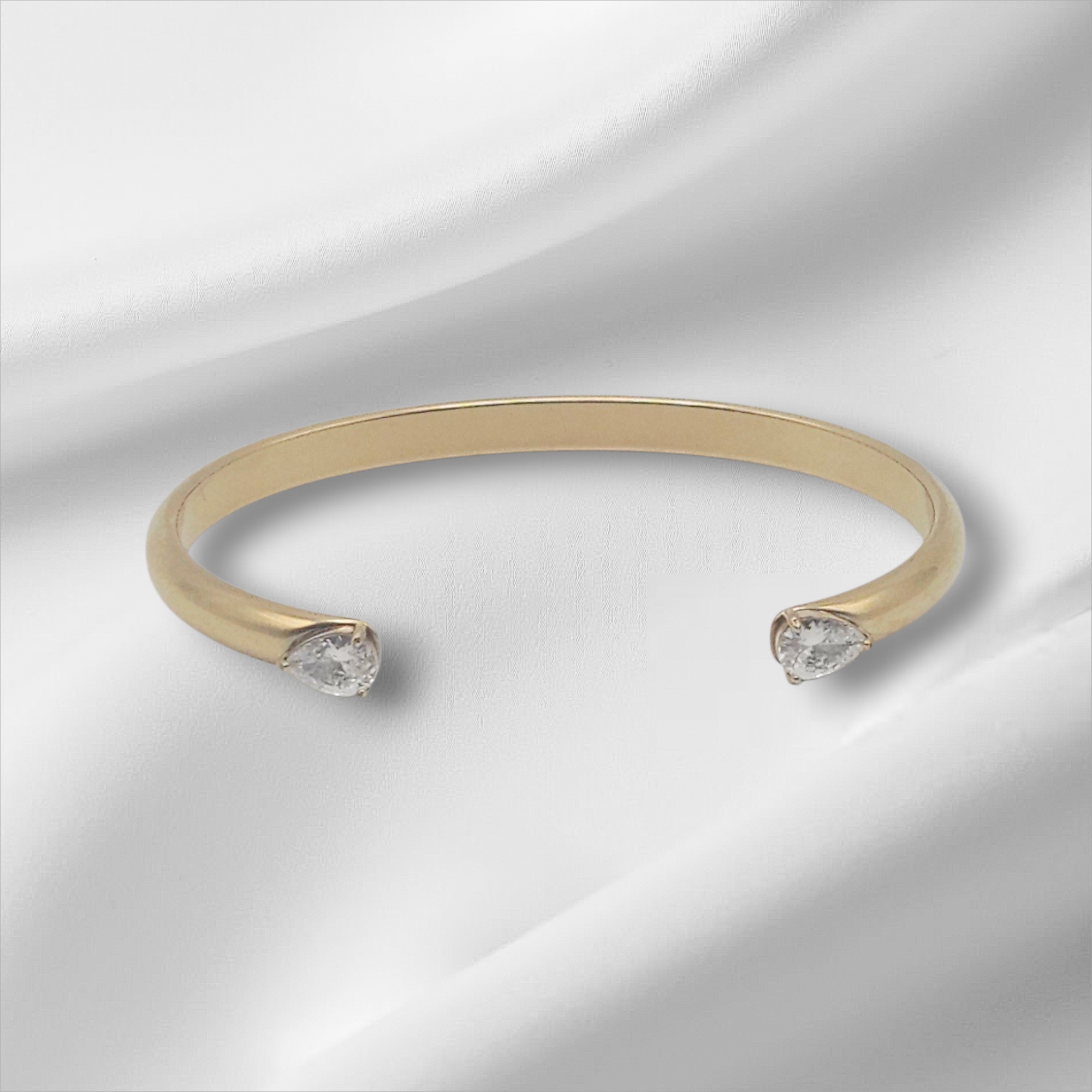 WHITNEY GOLD BRACELET WATER RESISTANT