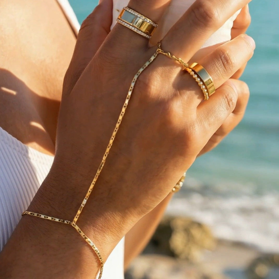 DIVA HAND CHAIN GOLD WATER RESISTANT